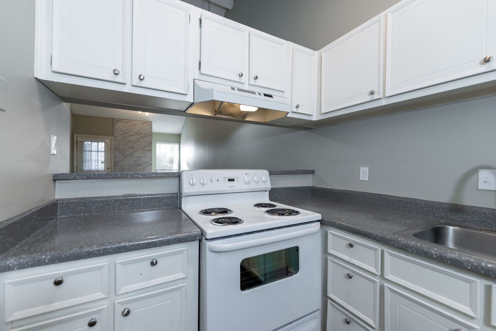 Cordova Apartment: 6977 Amberly Village Dr