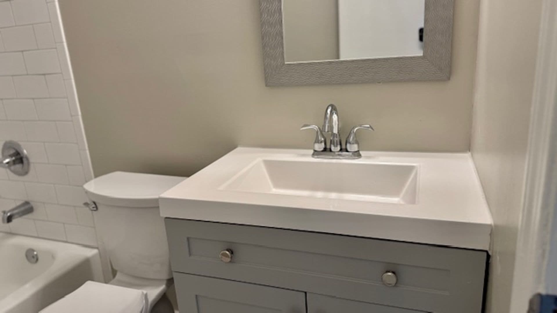 Memphis Apartment: 516 - 522 Sharon Dr