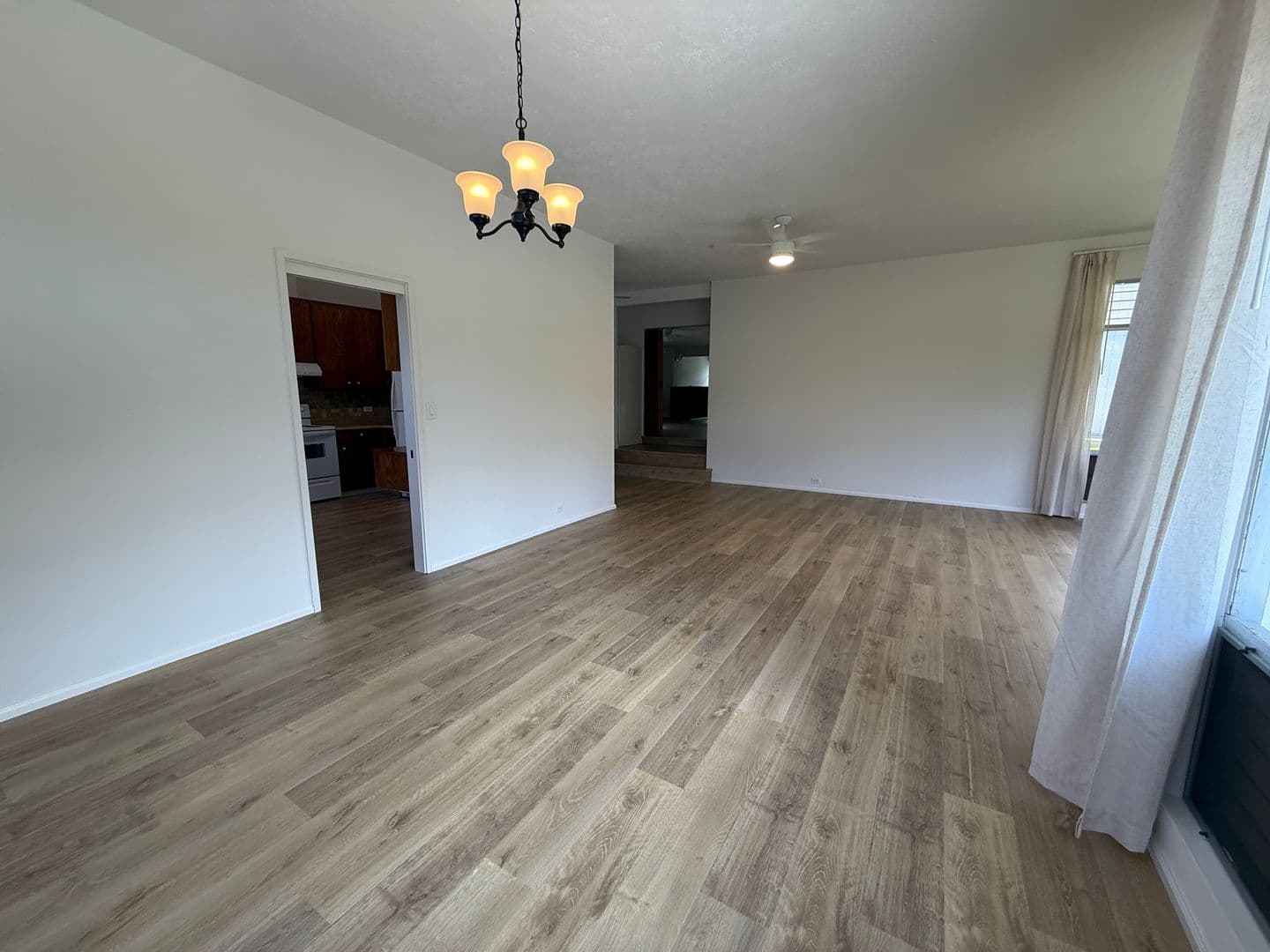 Honolulu Apartment: 35 Country Club Road