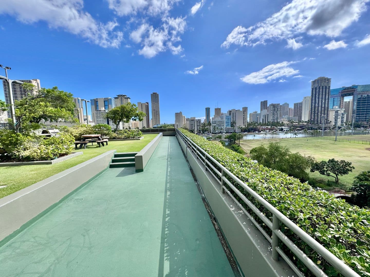 Honolulu House: 2333 Kapiolani Blvd #2601