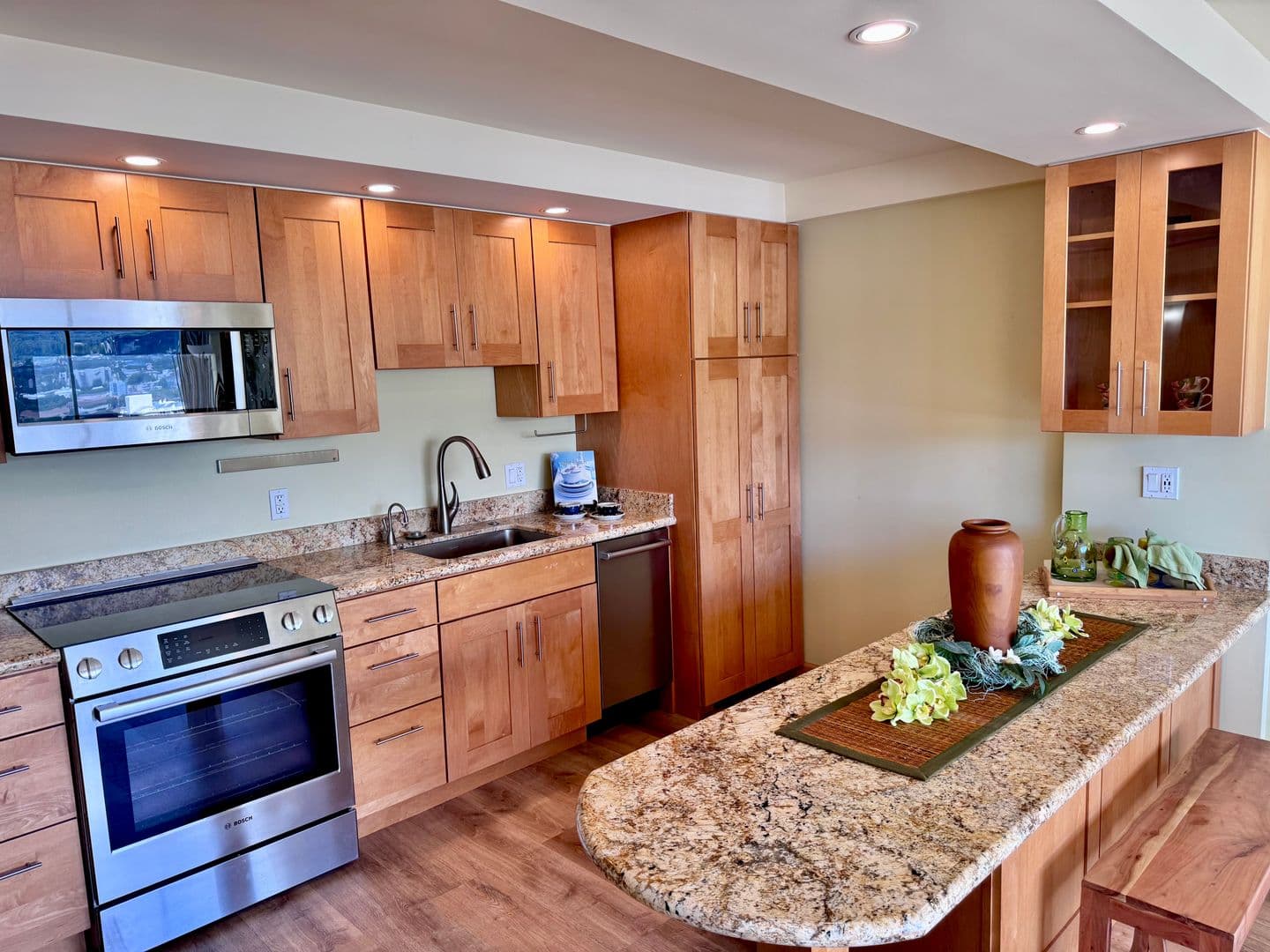 Honolulu House: 2333 Kapiolani Blvd #2601