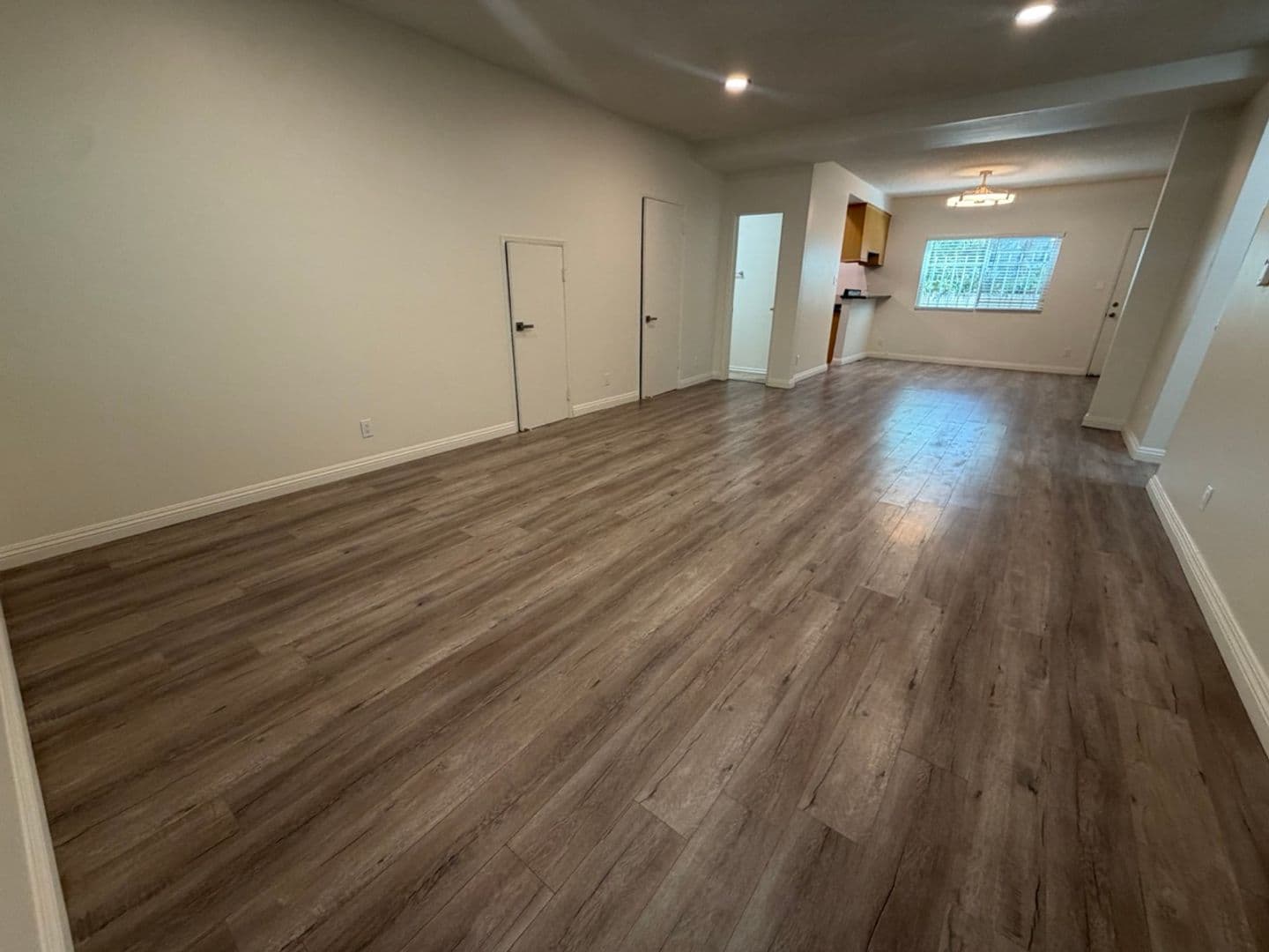 Santa Monica Apartment: 1537 Stanford St.