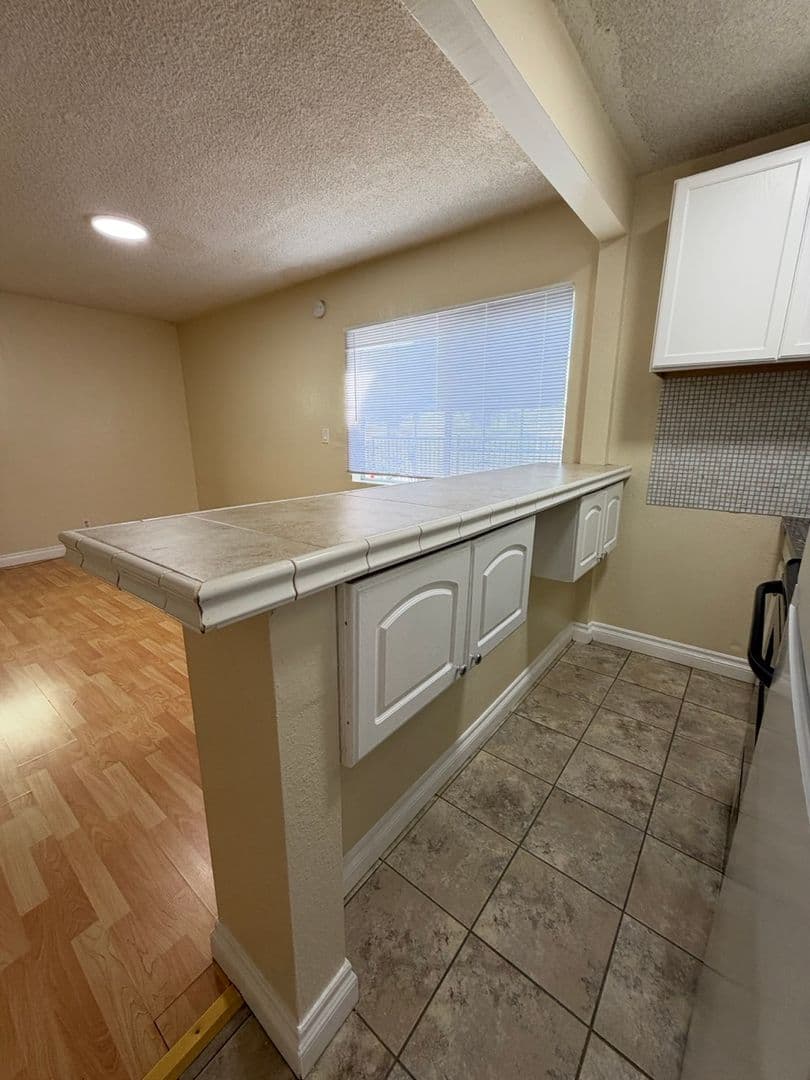 Los Angeles Apartment: 1767 Orchid Ave.