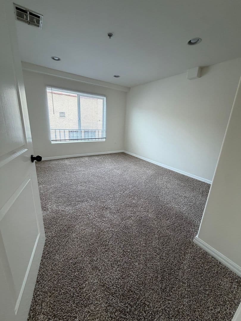 Los Angeles Apartment: 8241 Blackburn Ave.