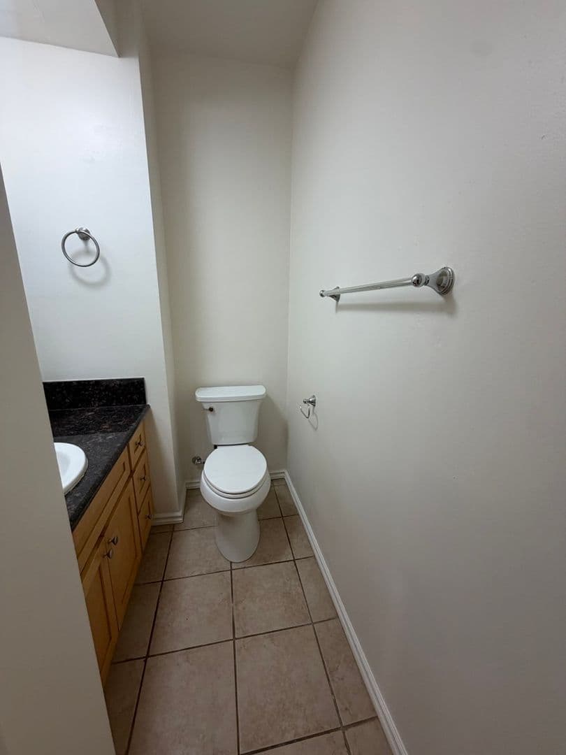 Santa Monica Apartment: 1537 Stanford St.