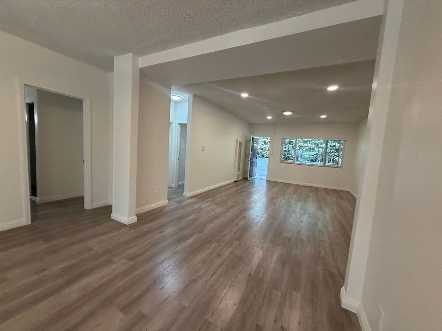Santa Monica Apartment: 1537 Stanford St.