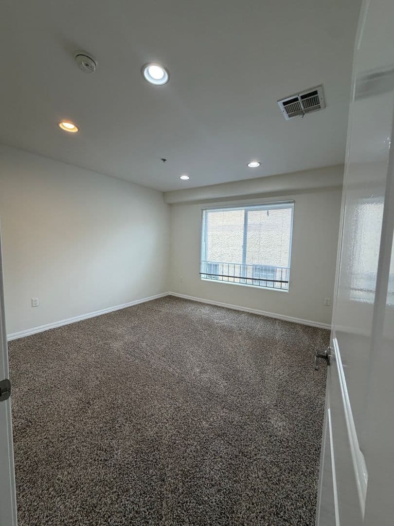 Los Angeles Apartment: 8241 Blackburn Ave.