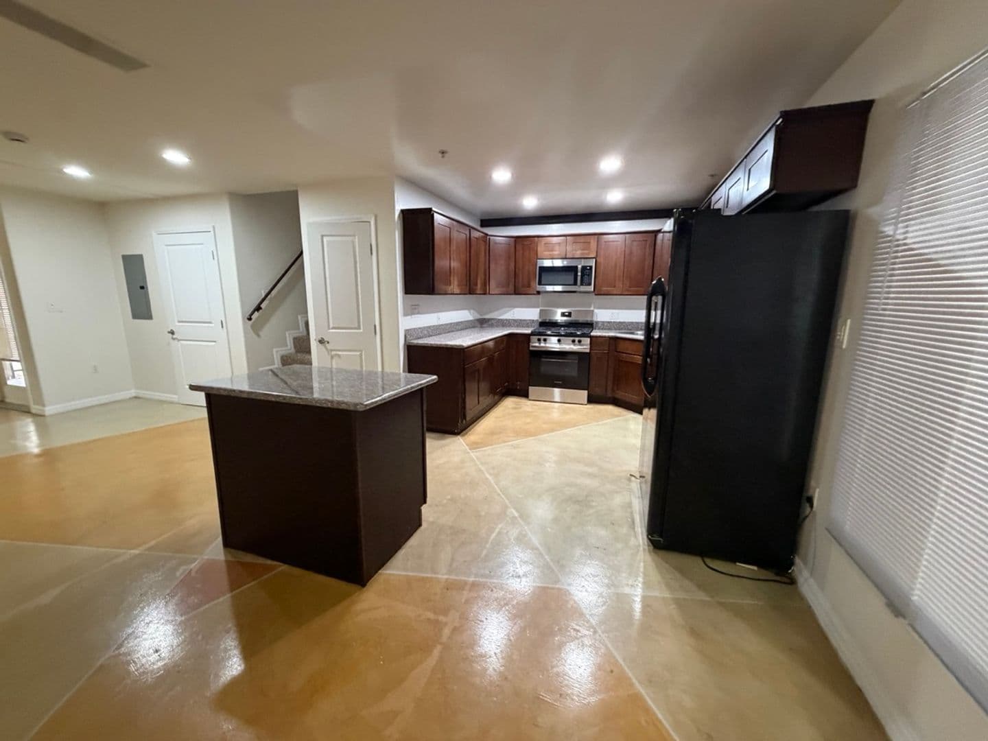Los Angeles Apartment: 8241 Blackburn Ave.