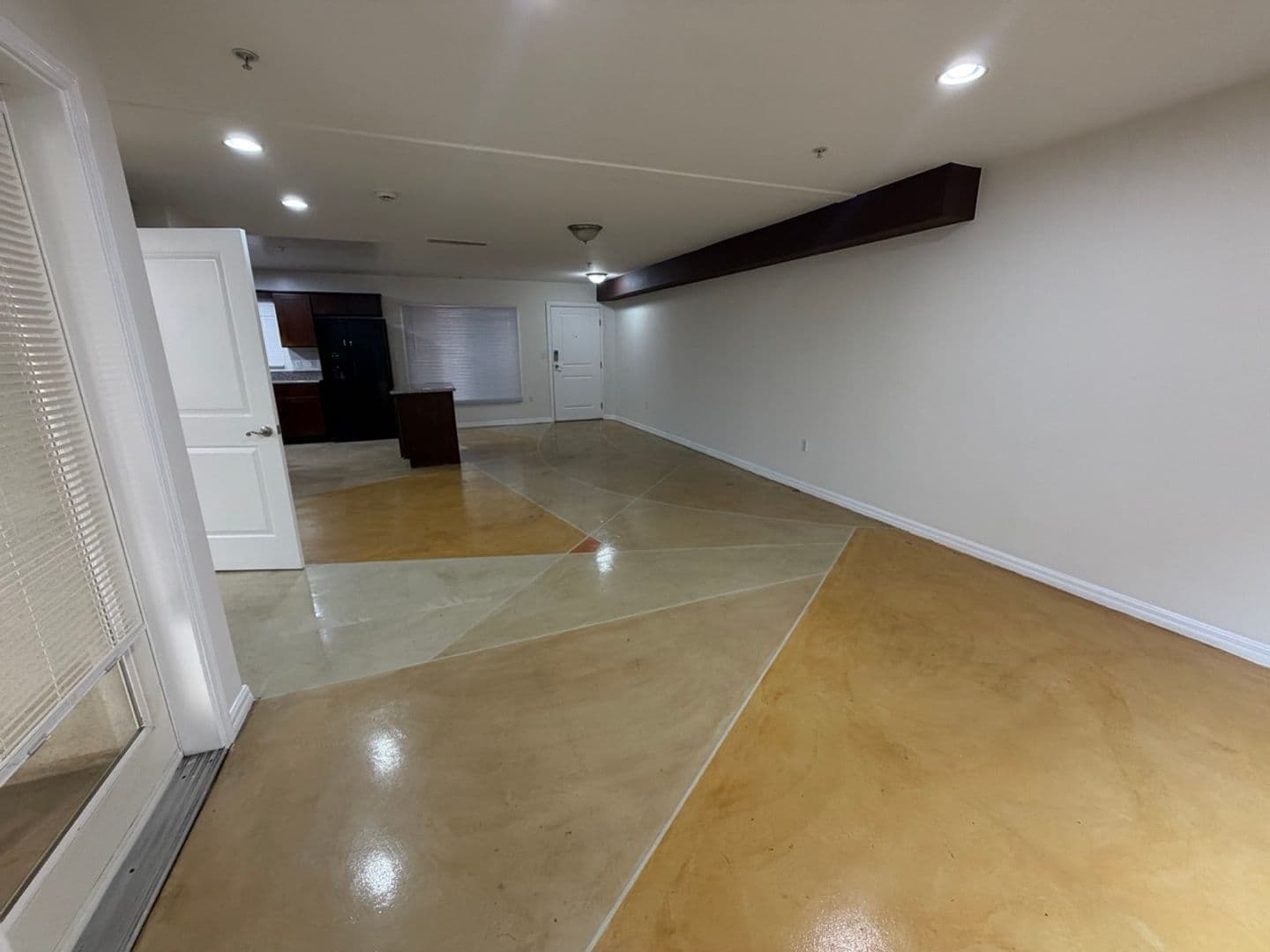 Los Angeles Apartment: 8241 Blackburn Ave.