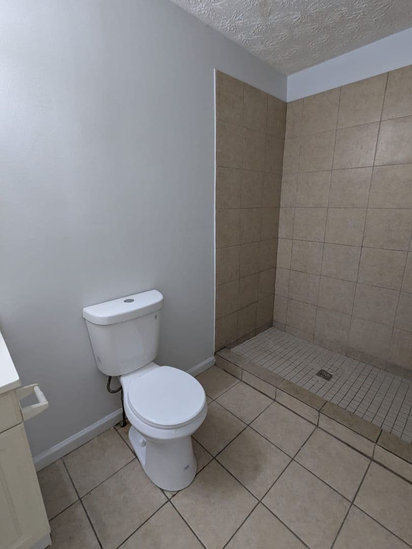 Conyers House: 1160 Forest Villa Dr