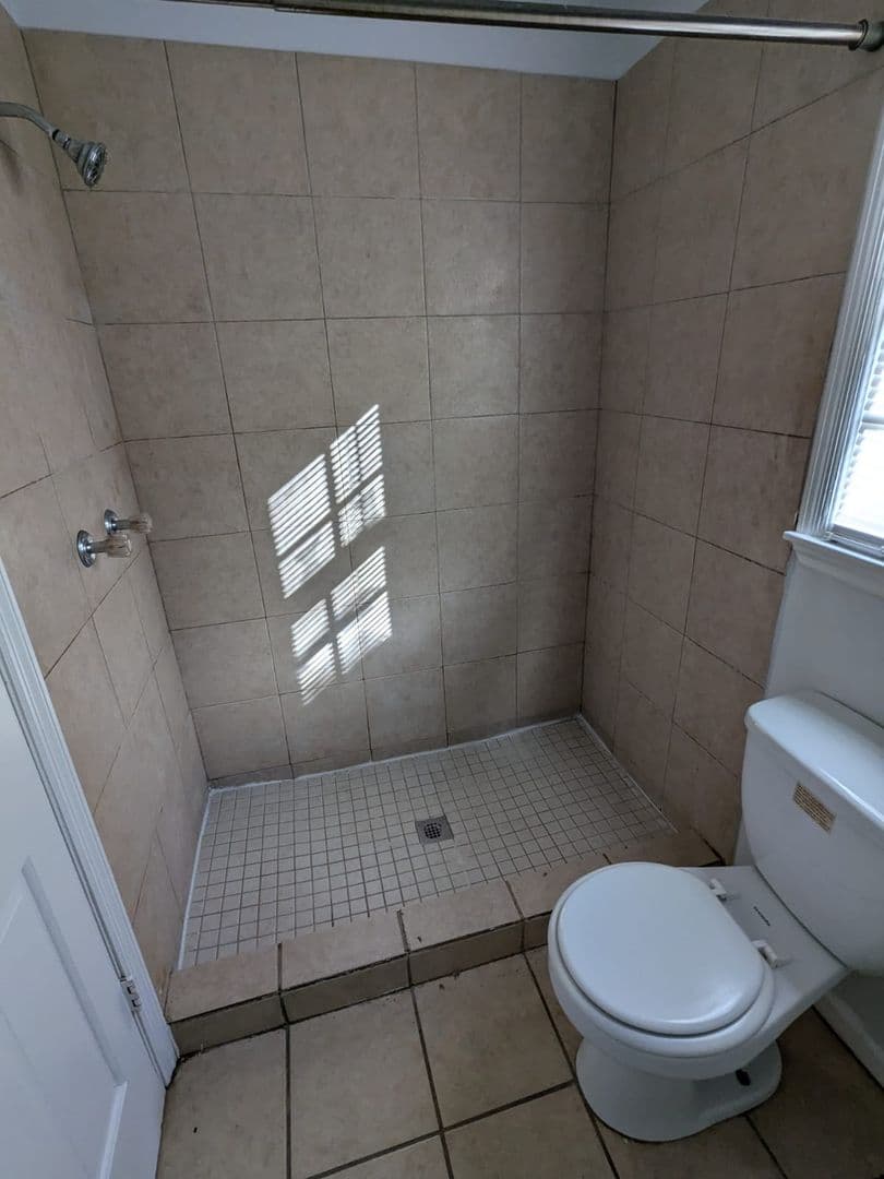 Conyers House: 1160 Forest Villa Dr