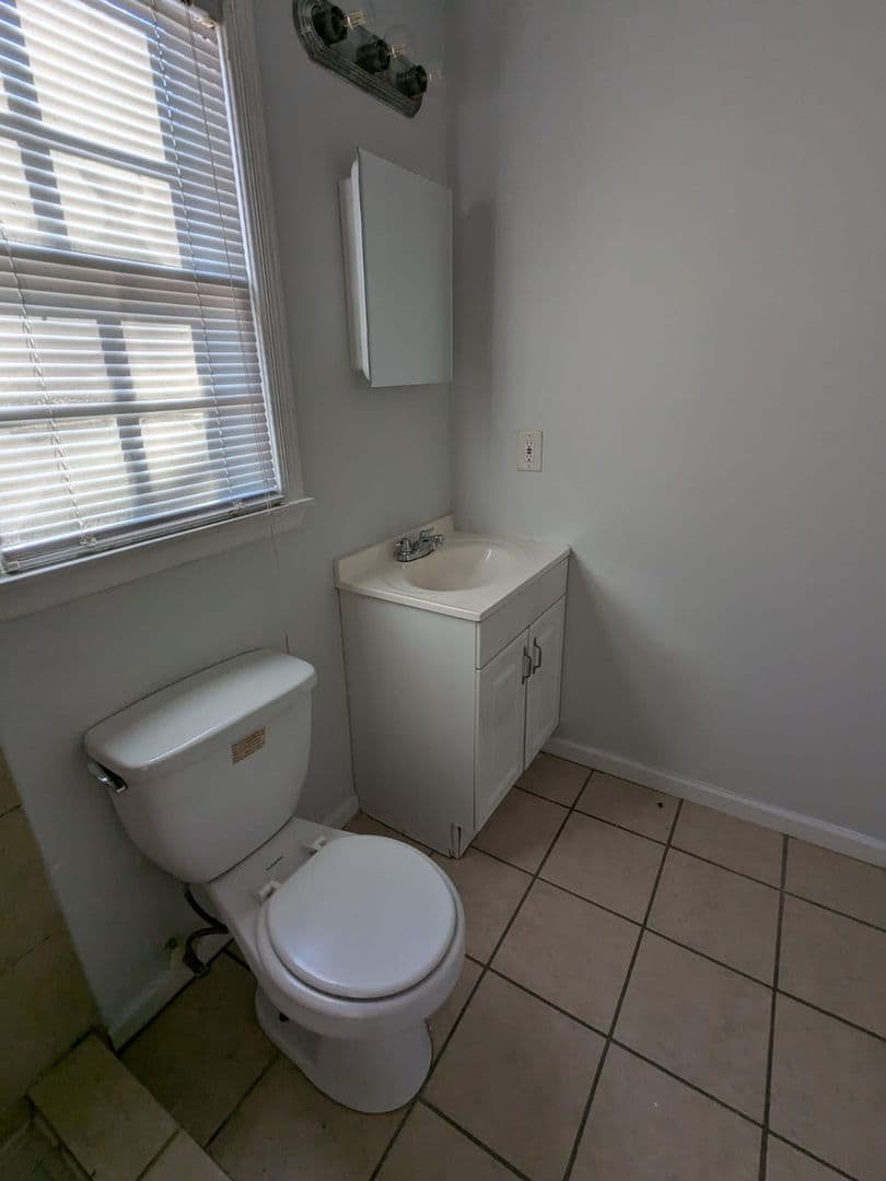 Conyers House: 1160 Forest Villa Dr