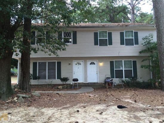 Conyers House: 1160 Forest Villa Dr