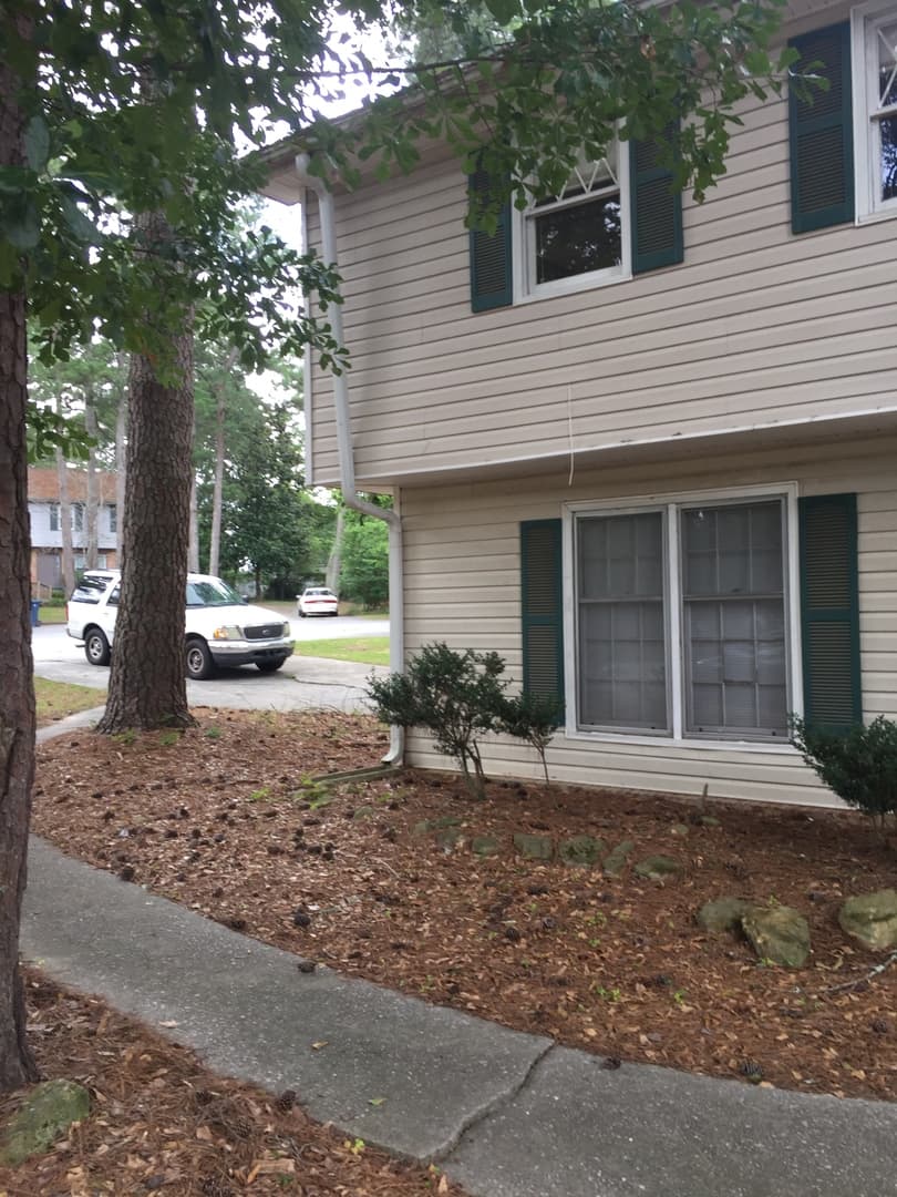 Conyers House: 1160 Forest Villa Dr