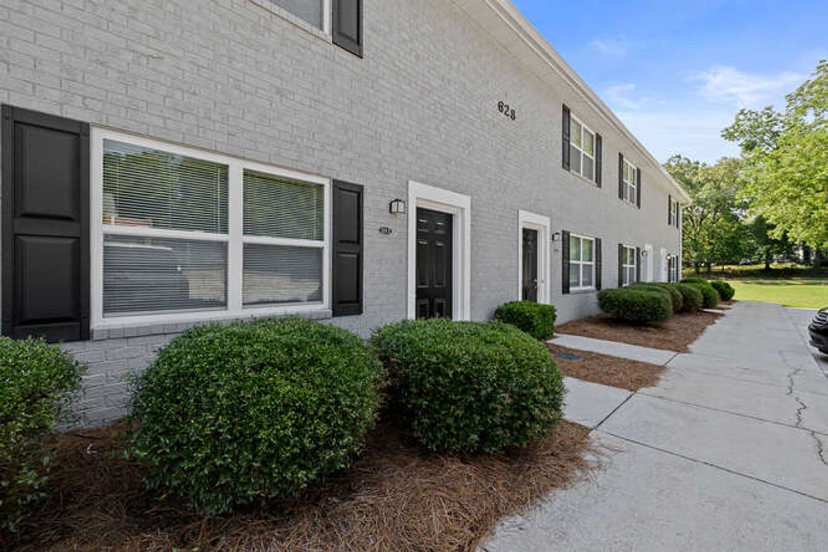Carrollton Apartment: 624,626,628 Cedar Street