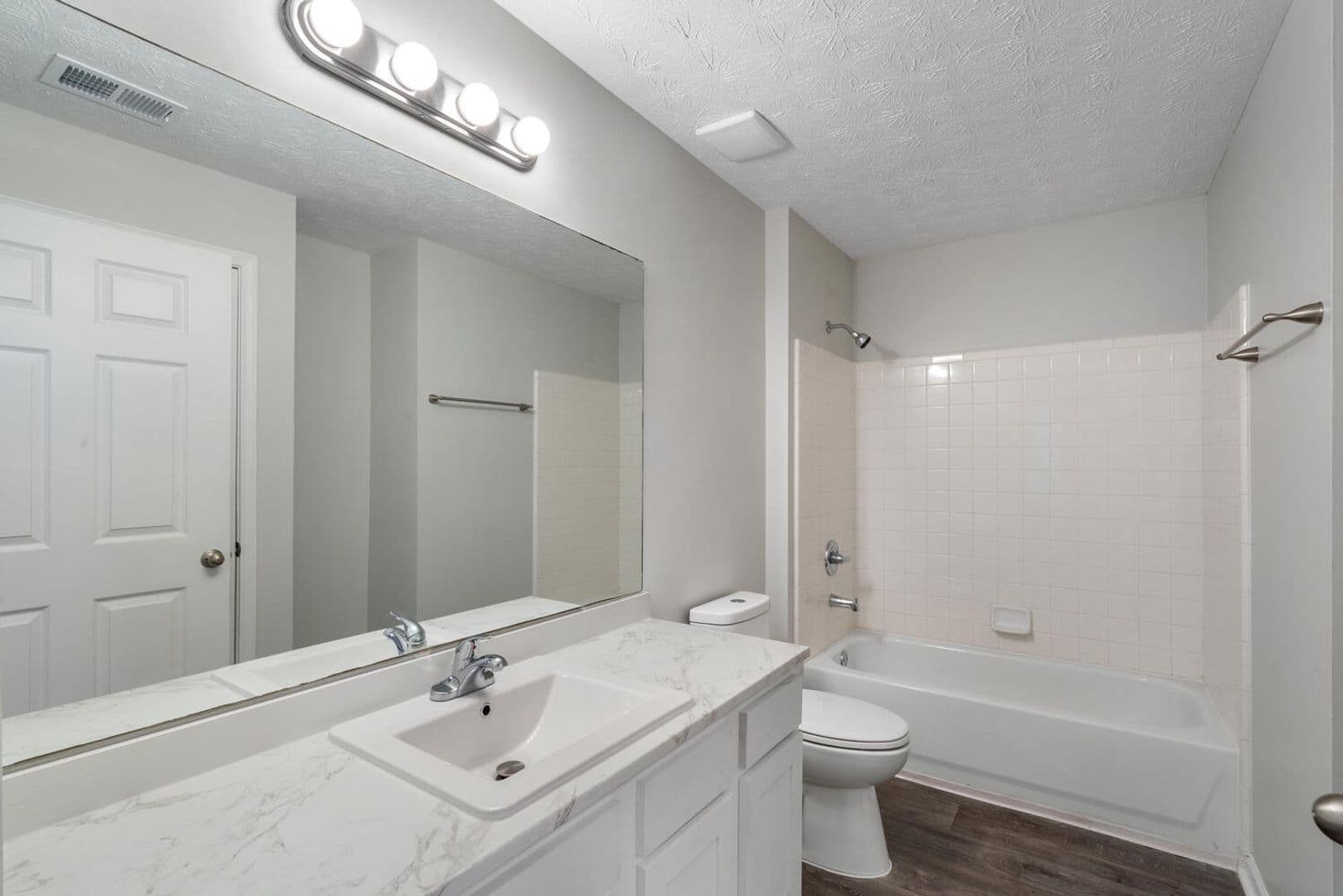 Conyers Apartment: 50 Salem Chase Way