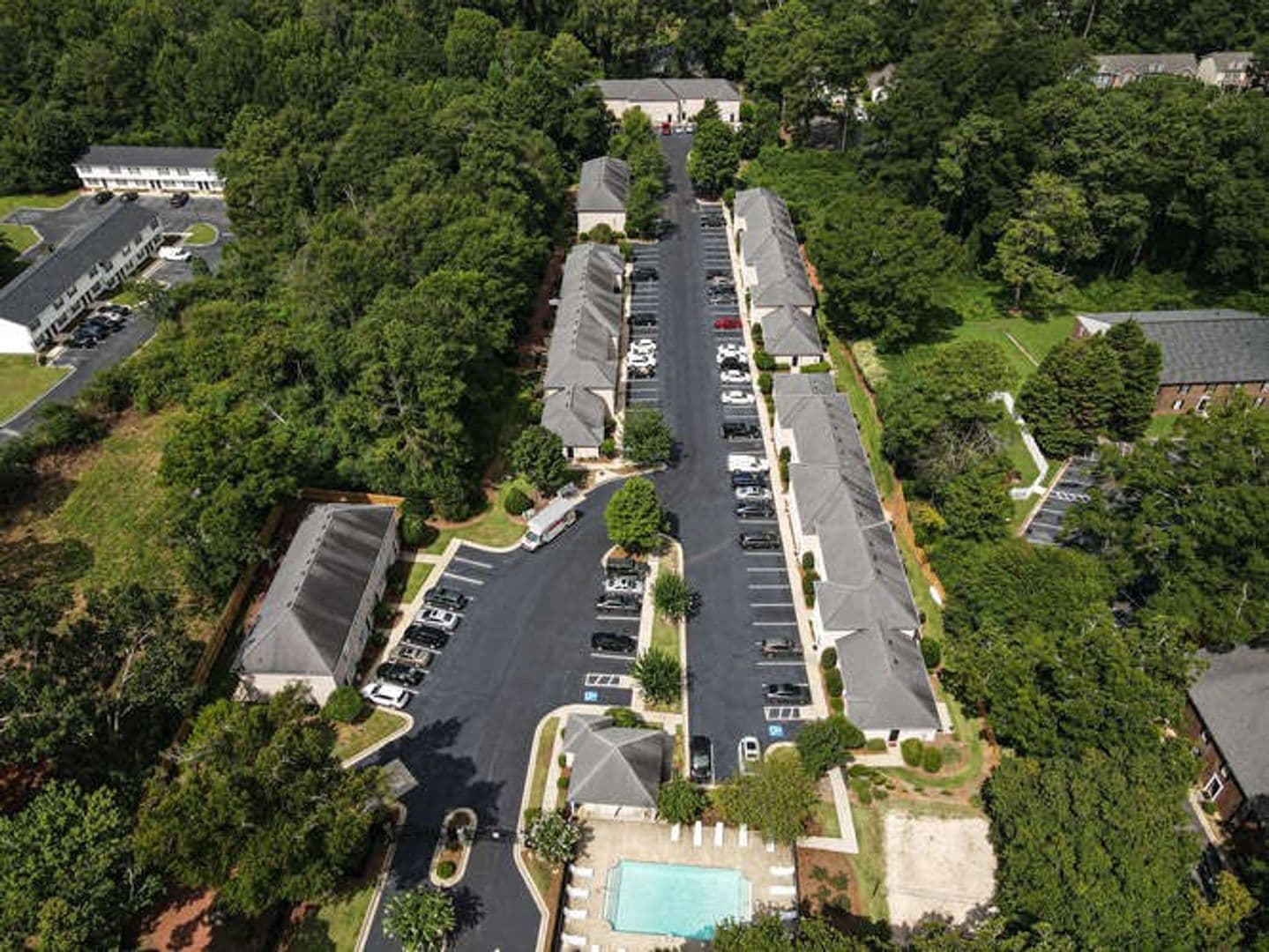 Carrollton Apartment: 233 Hays Mill Road