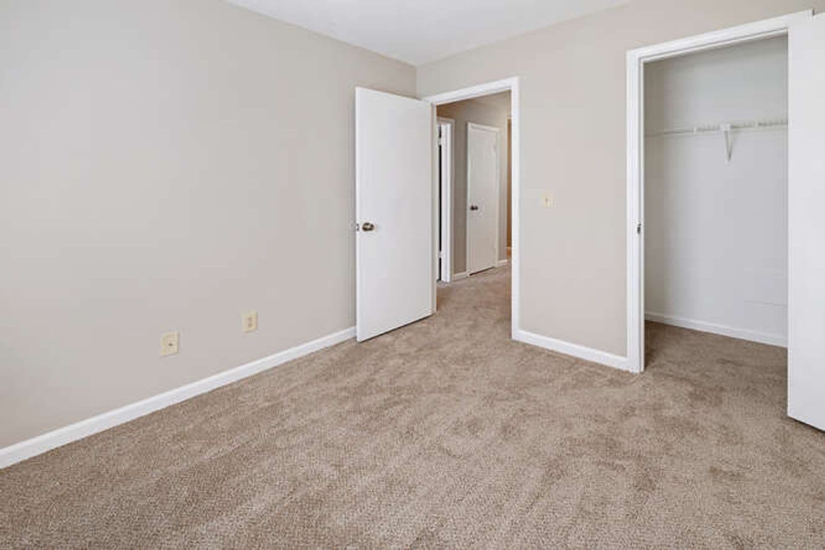 Carrollton Apartment: 624,626,628 Cedar Street