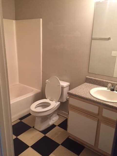 Villa Rica Apartment: 301-337 Temple St, 300-336 W. Church St, 206-212 Loft Ln