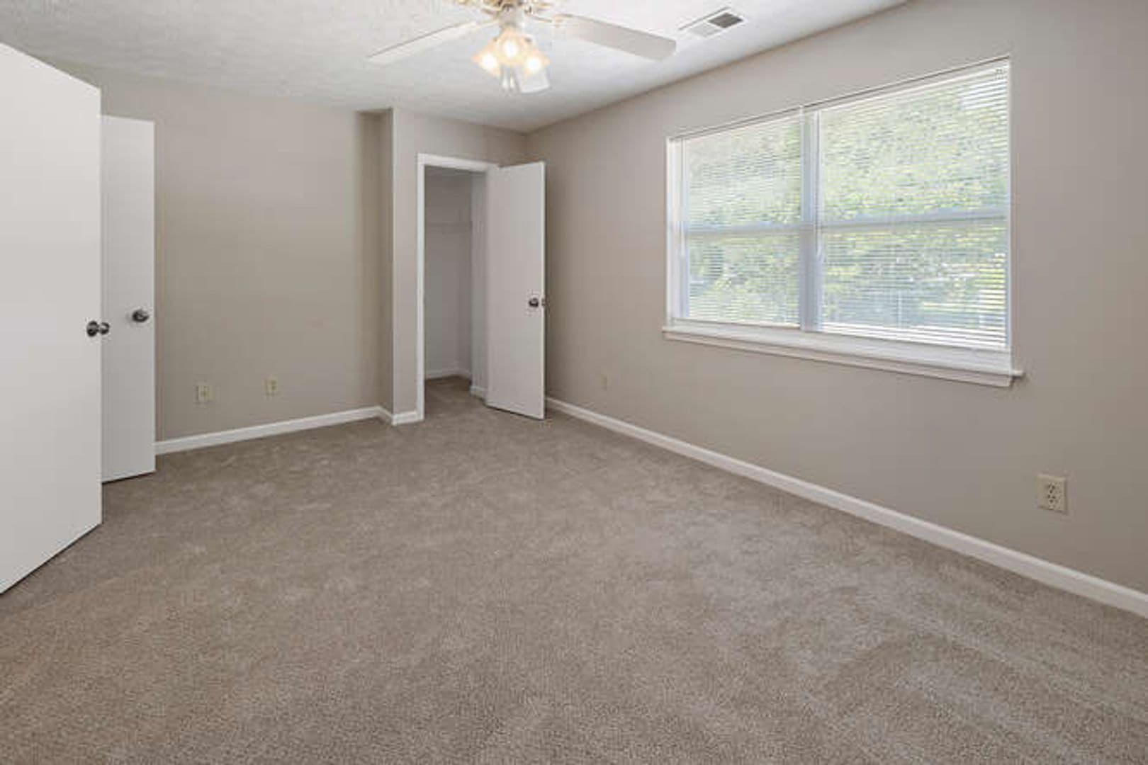 Carrollton Apartment: 624,626,628 Cedar Street