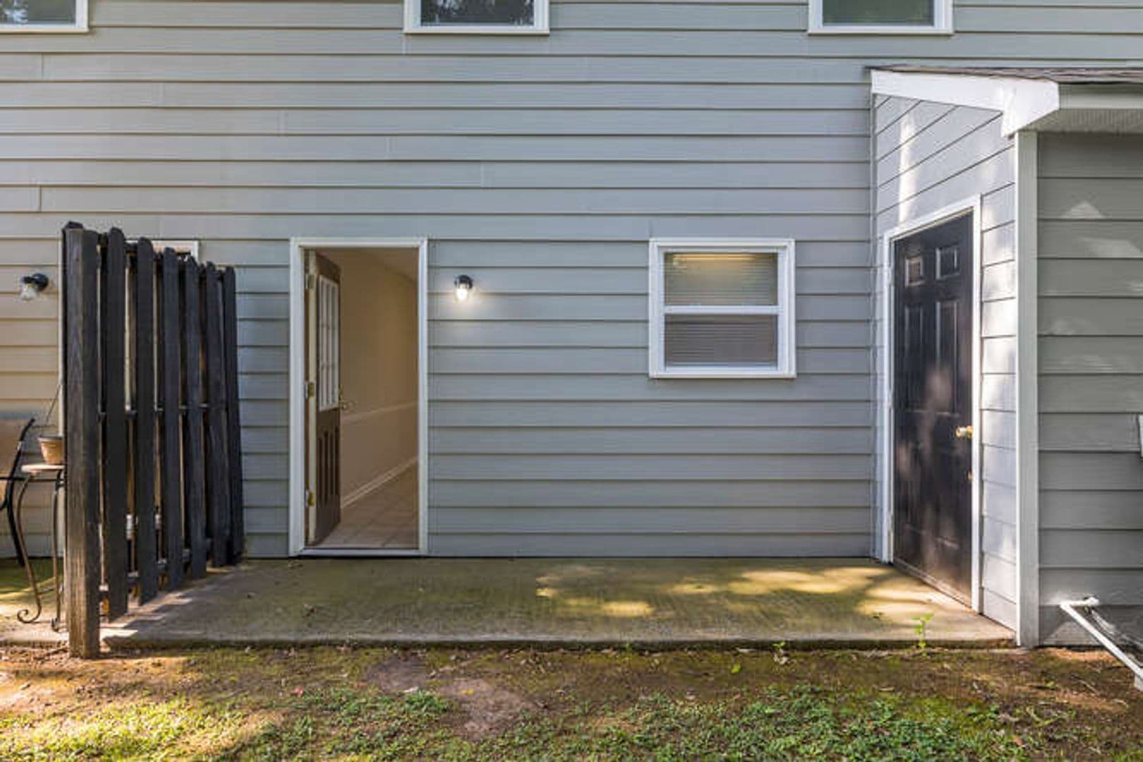 Carrollton Apartment: 624,626,628 Cedar Street