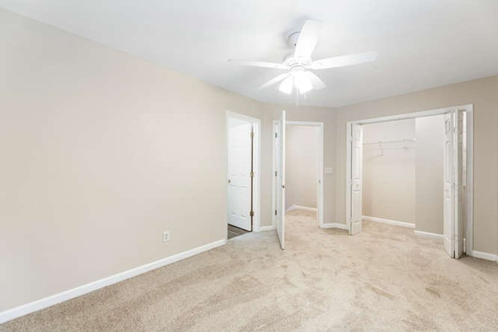 Carrollton Apartment: 233 Hays Mill Road
