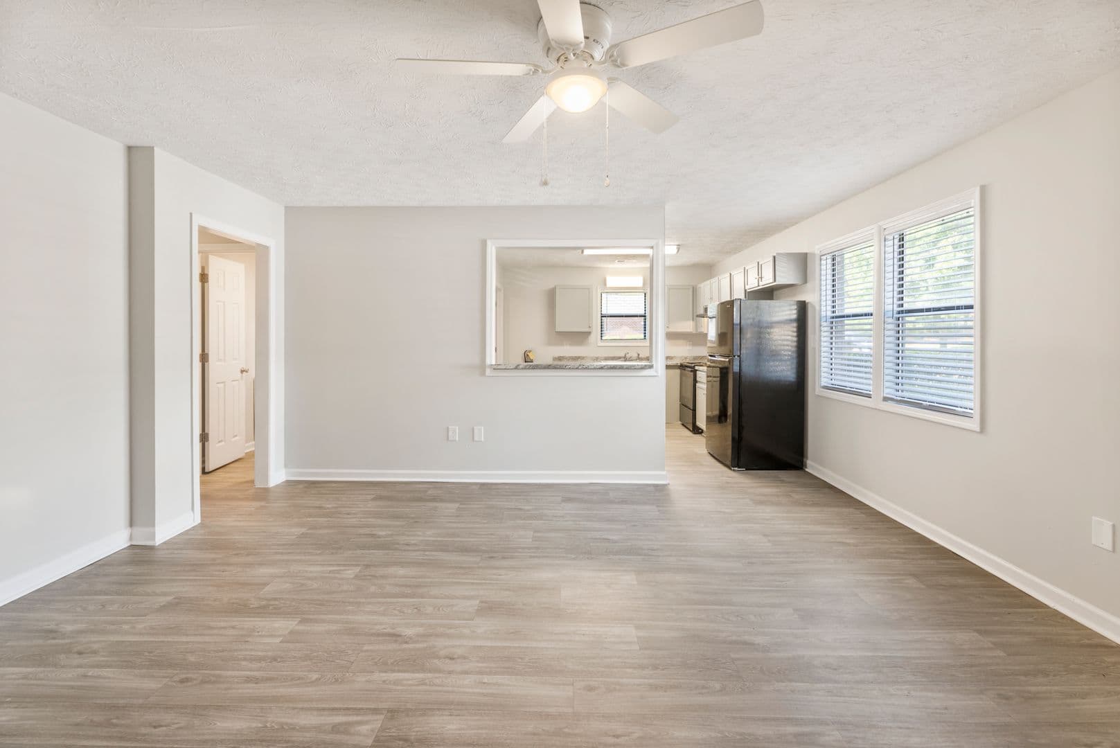 Commerce Apartment: 100 Victoria Way