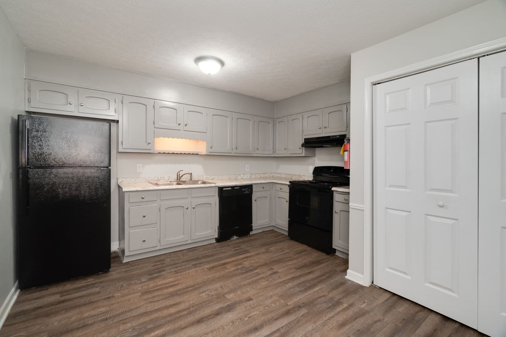 Carrollton Apartment: 201 Hays Mill Road