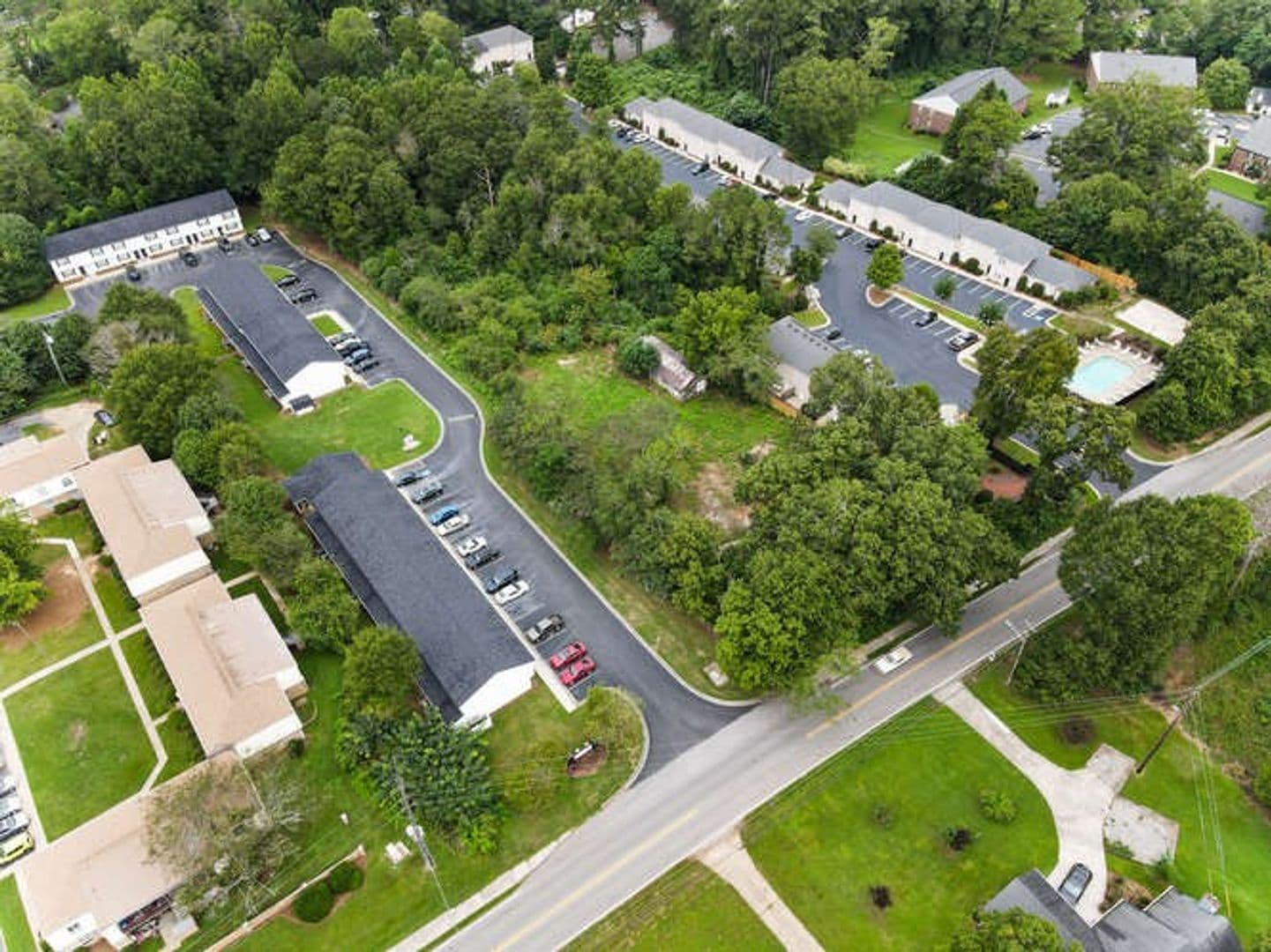 Carrollton Apartment: 301 Hays Mill Road