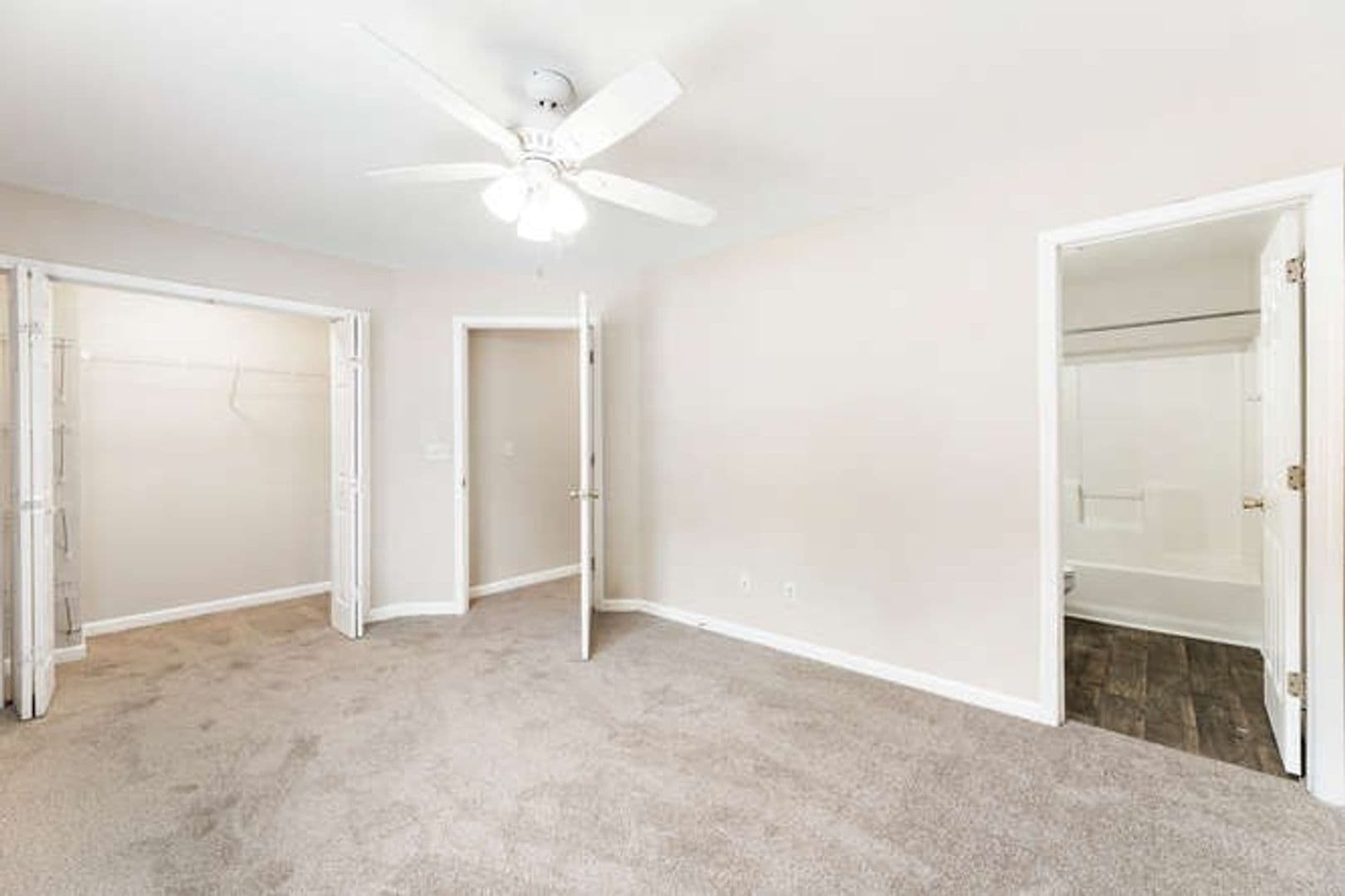 Carrollton Apartment: 233 Hays Mill Road