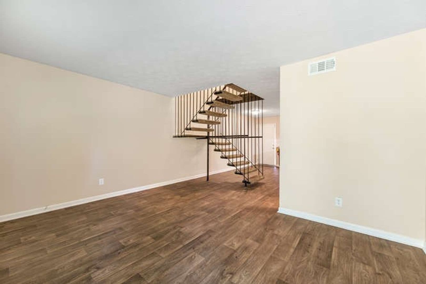 Oxford Apartment: One College Walk