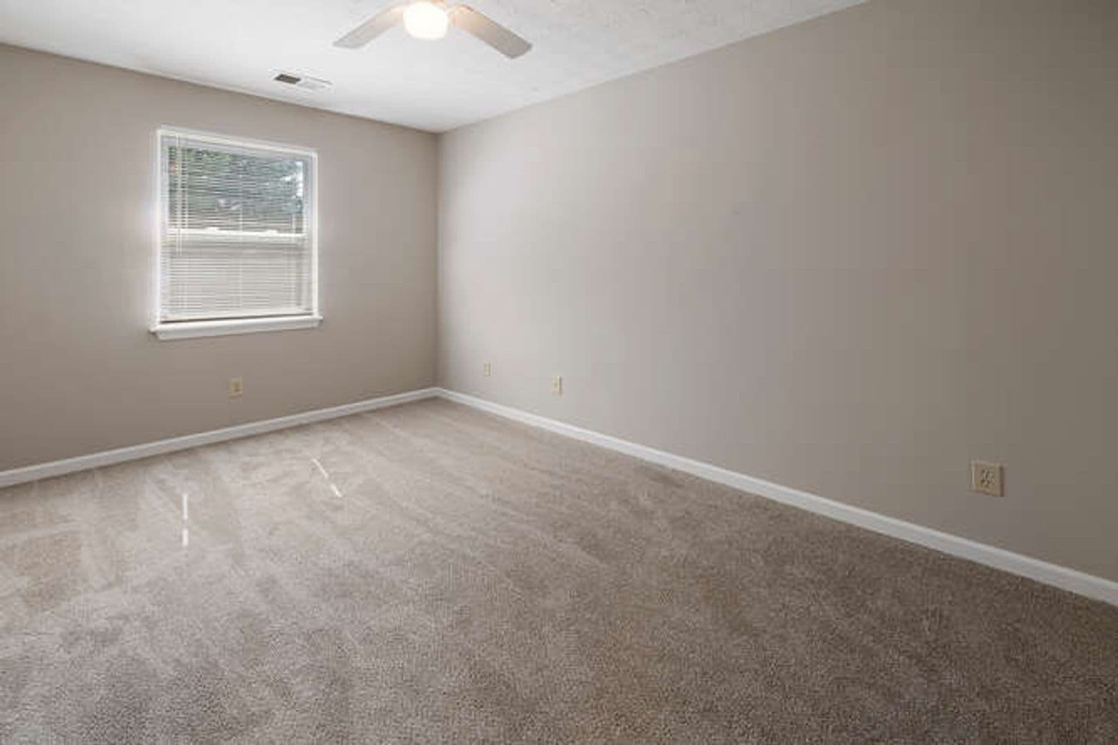 Carrollton Apartment: 624,626,628 Cedar Street