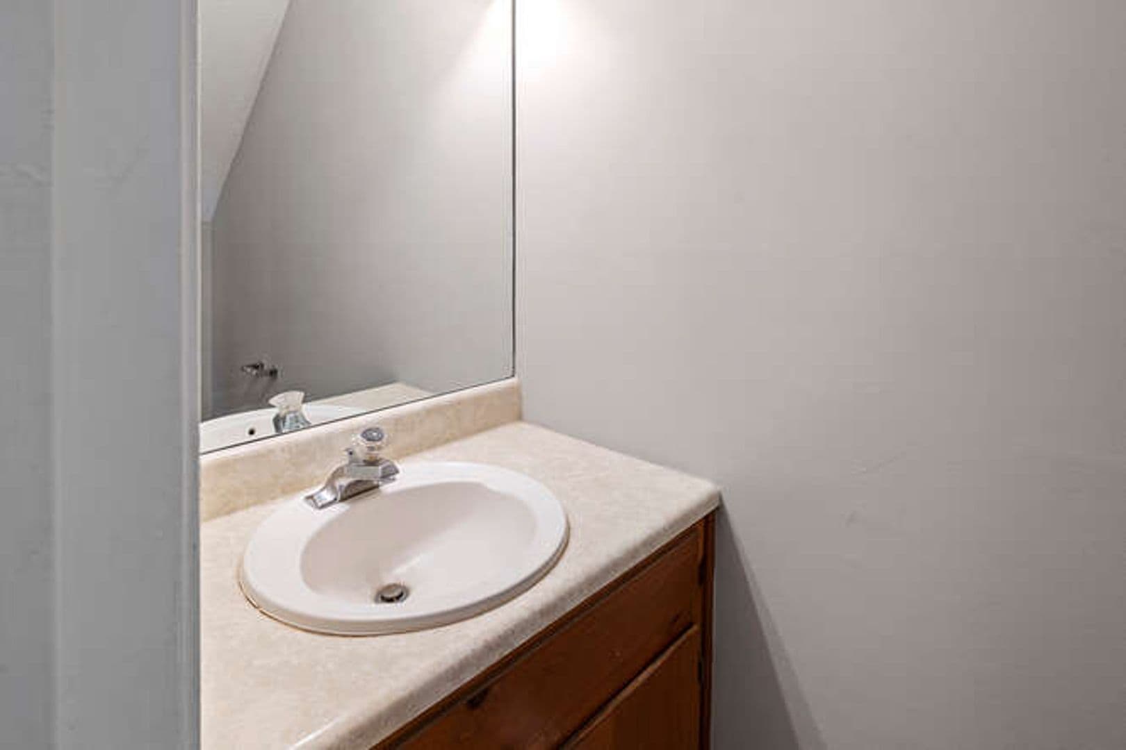 Carrollton Apartment: 624,626,628 Cedar Street