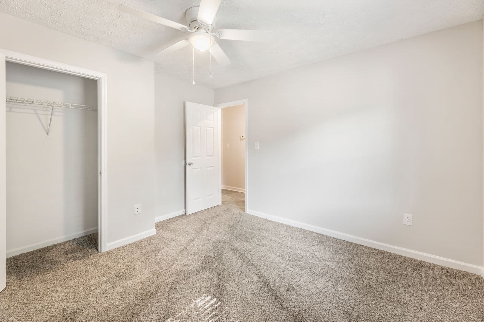 Commerce Apartment: 100 Victoria Way