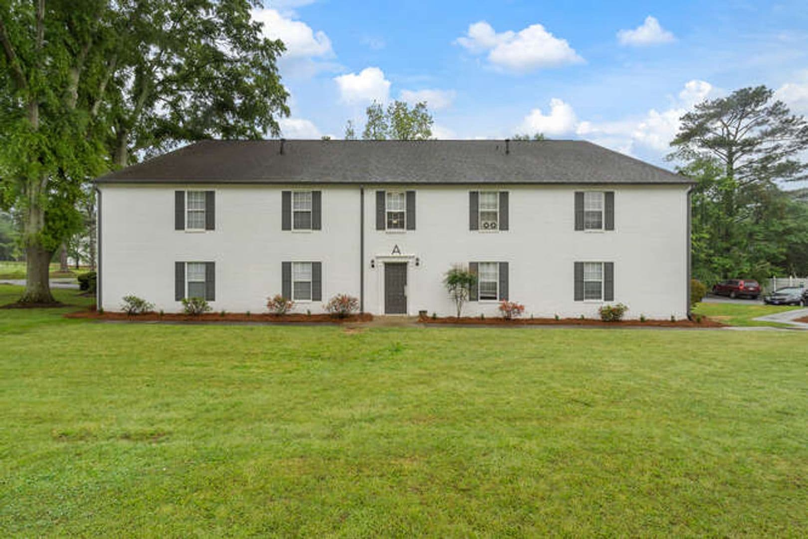 Carrollton Apartment: 201 Hays Mill Road