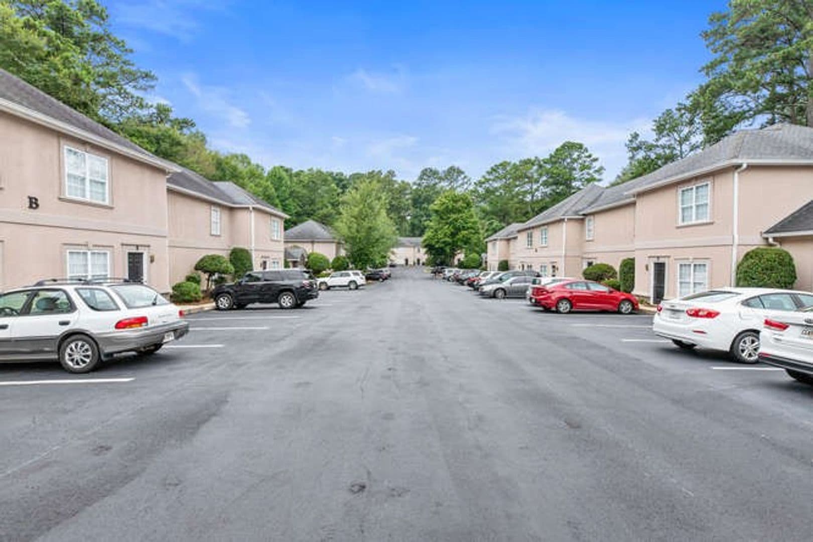Carrollton Apartment: 233 Hays Mill Road