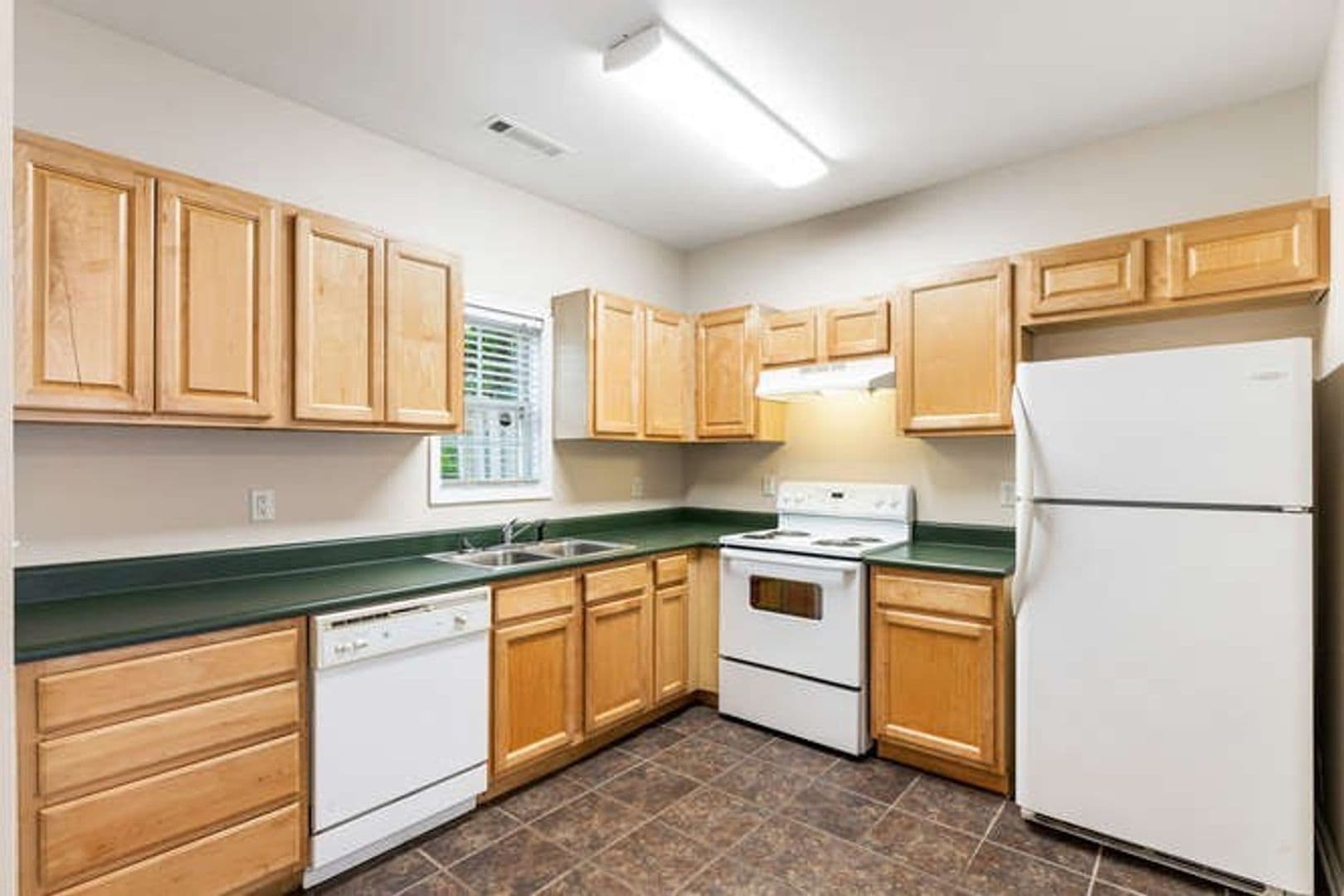 Carrollton Apartment: 233 Hays Mill Road
