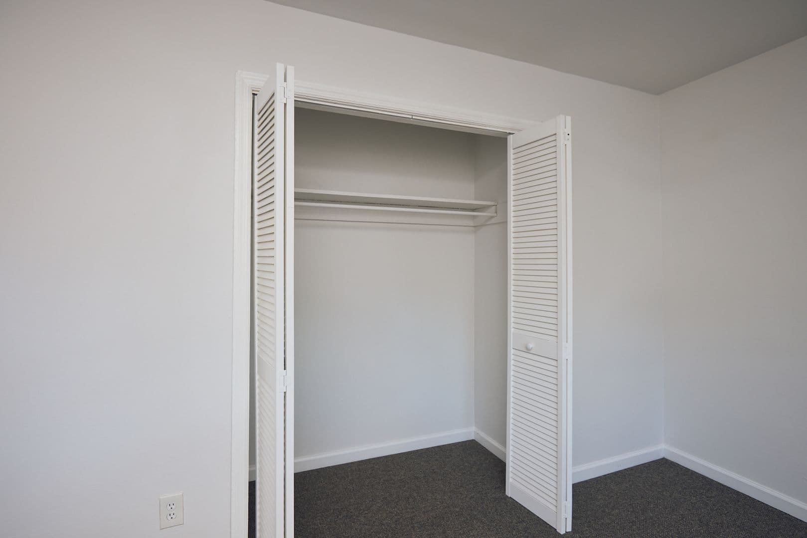 Atlanta Apartment: 2151 Lenox Rd NE
