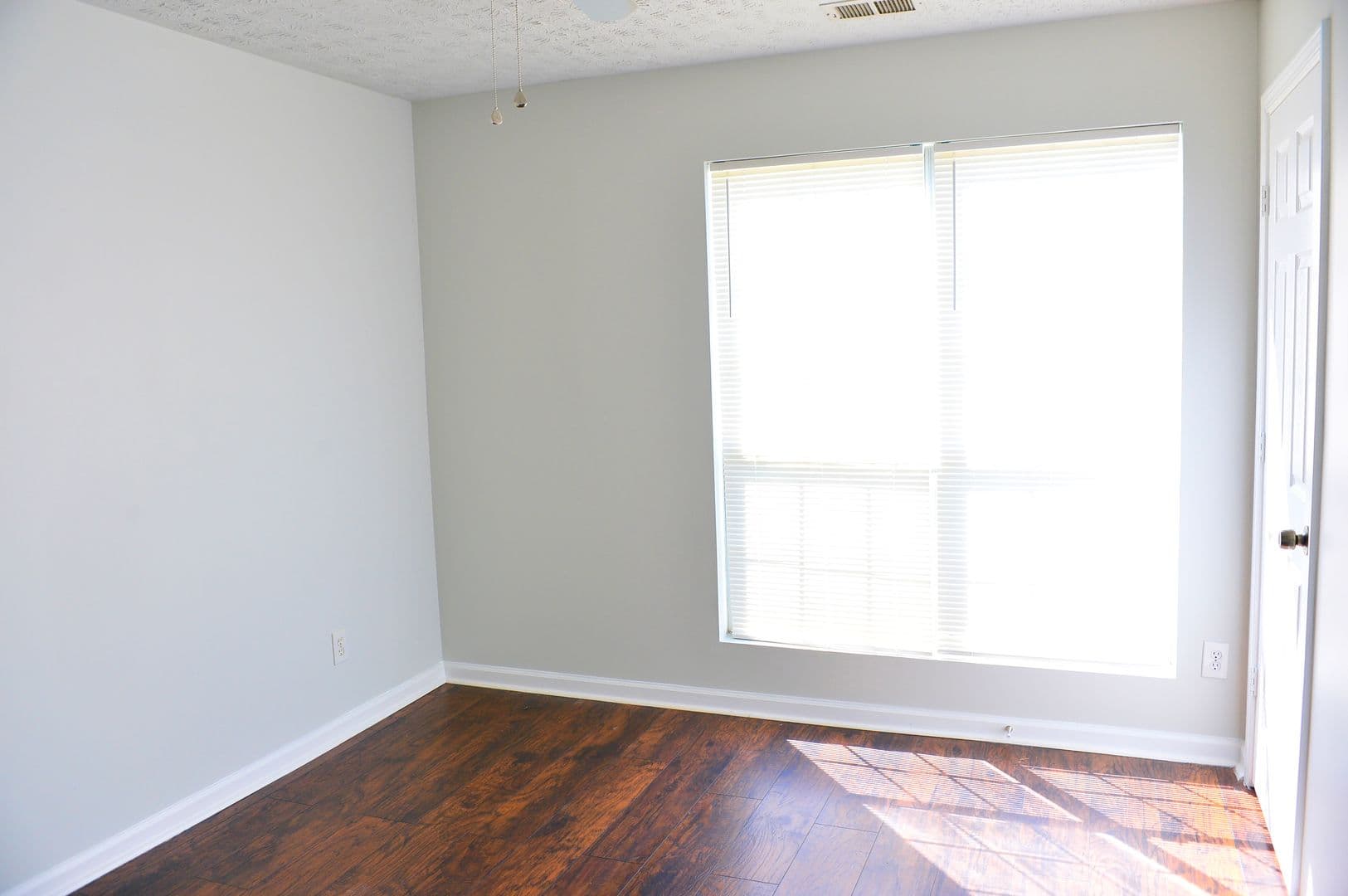 Ellenwood House: 4256 Viewpoint LN.