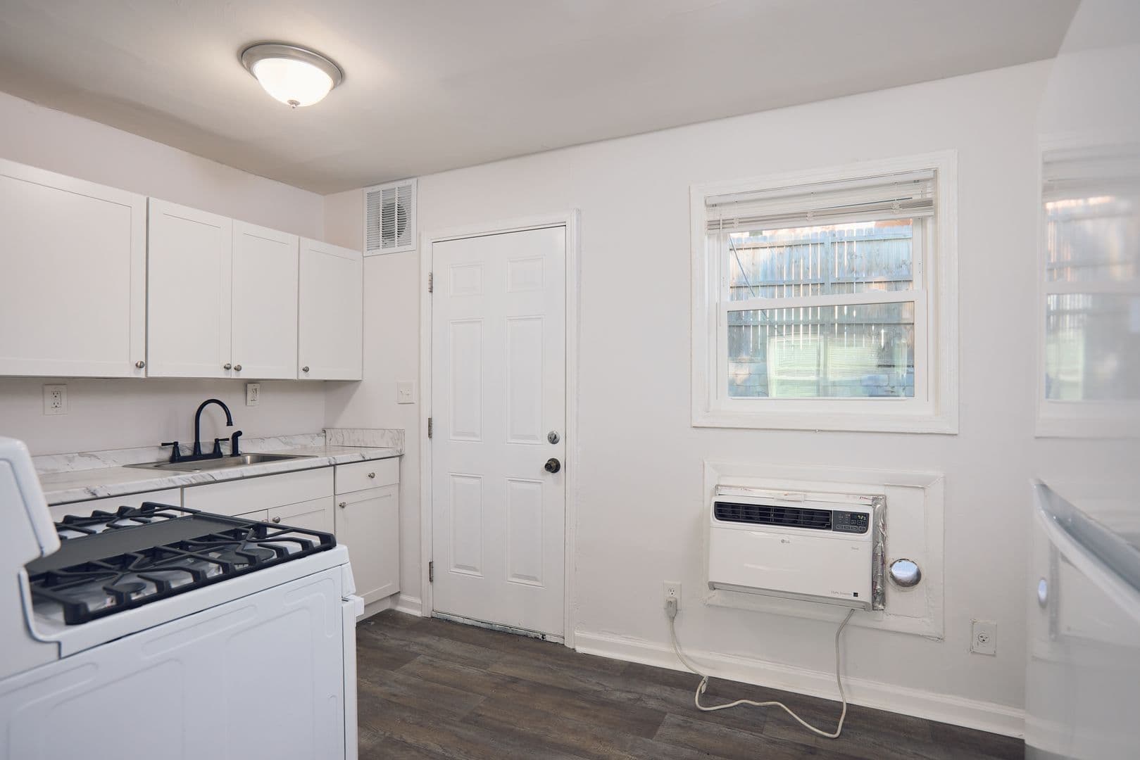 Atlanta Apartment: 2151 Lenox Rd NE