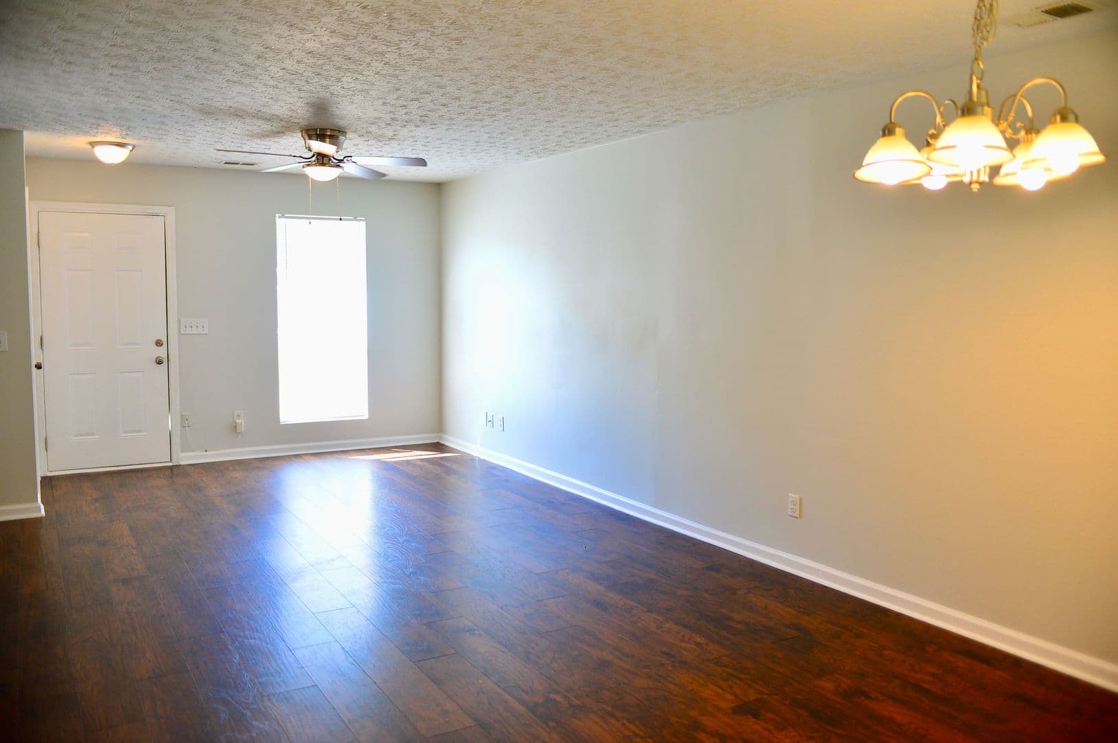 Ellenwood House: 4256 Viewpoint LN.