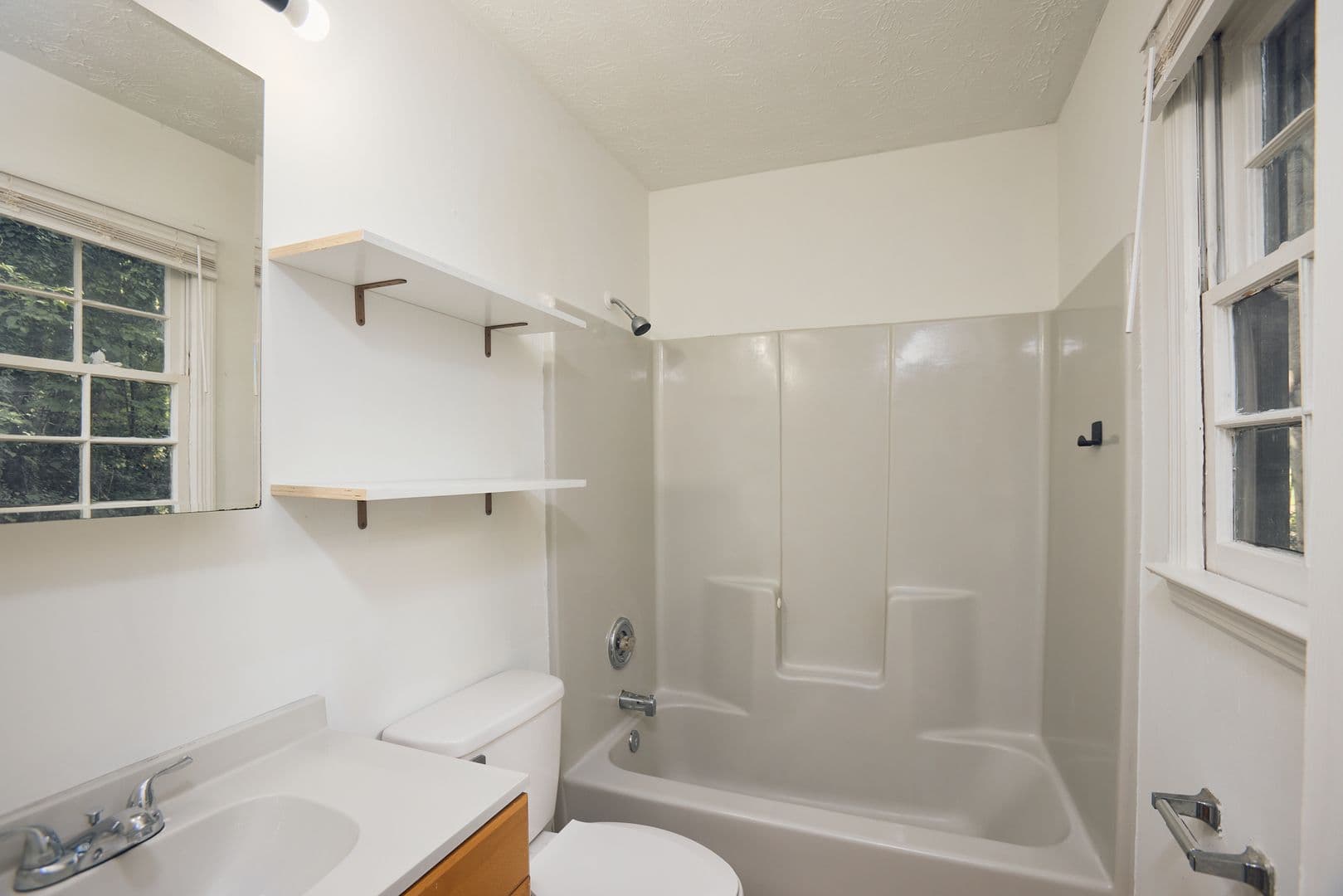 Norcross Apartment: 5559 Estates Court
