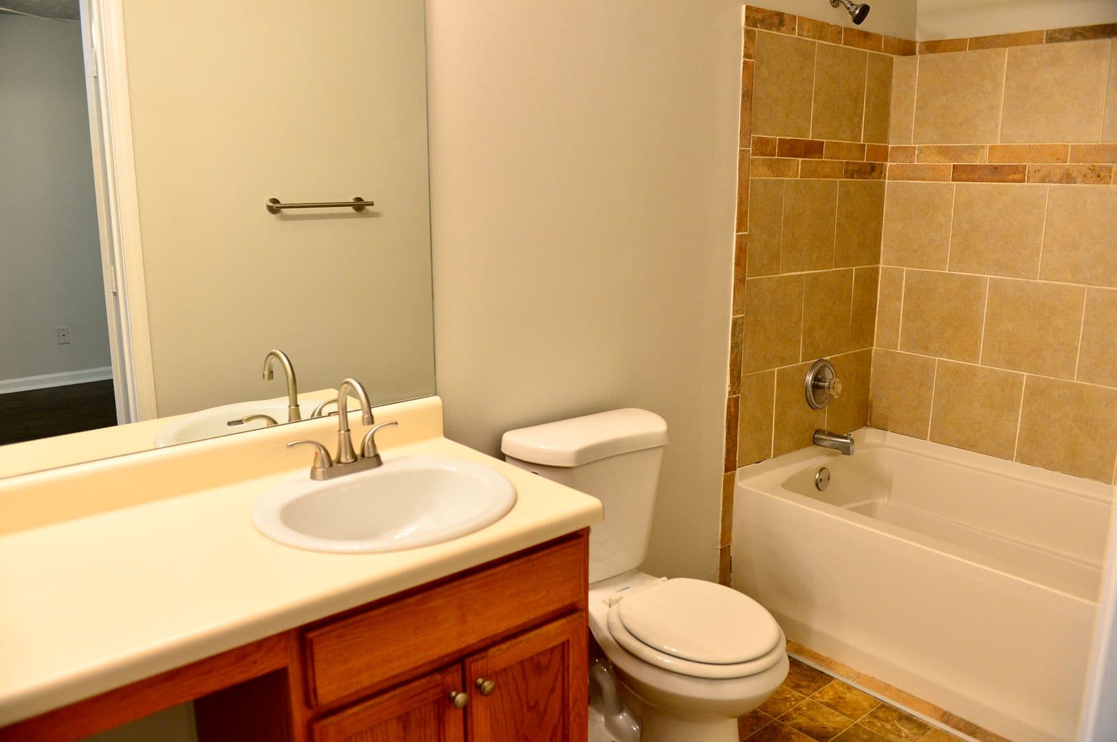 Ellenwood House: 4256 Viewpoint LN.