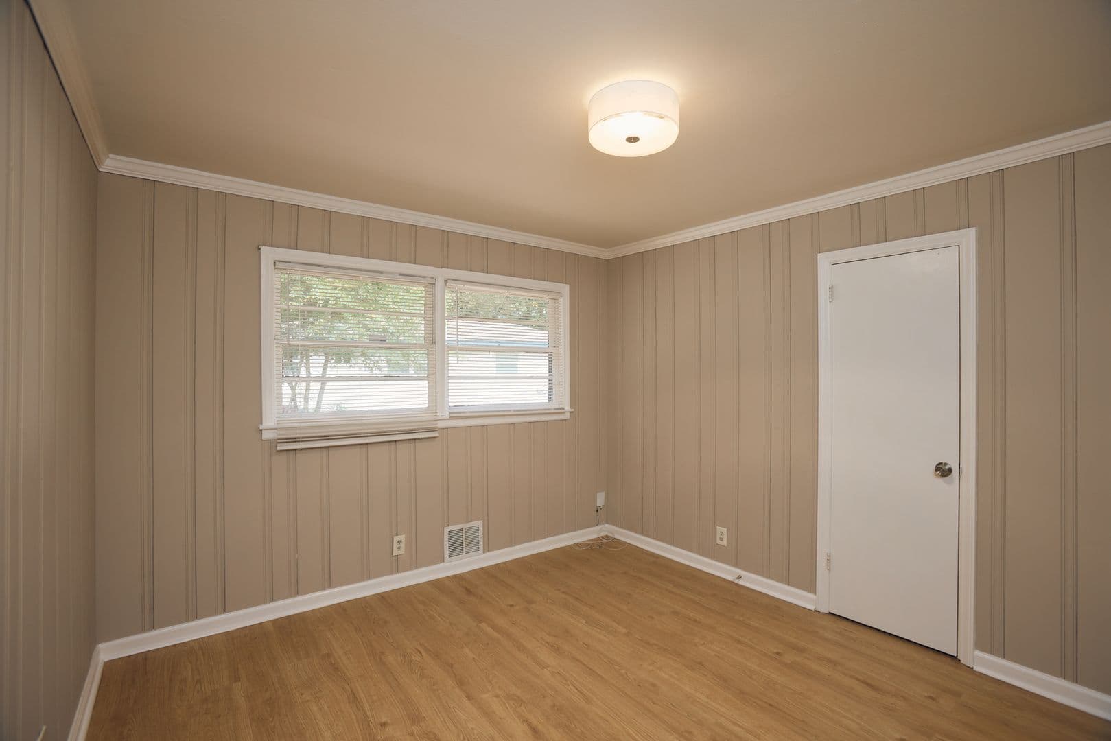 Decatur Apartment: 2065/2067 Nettie Ct