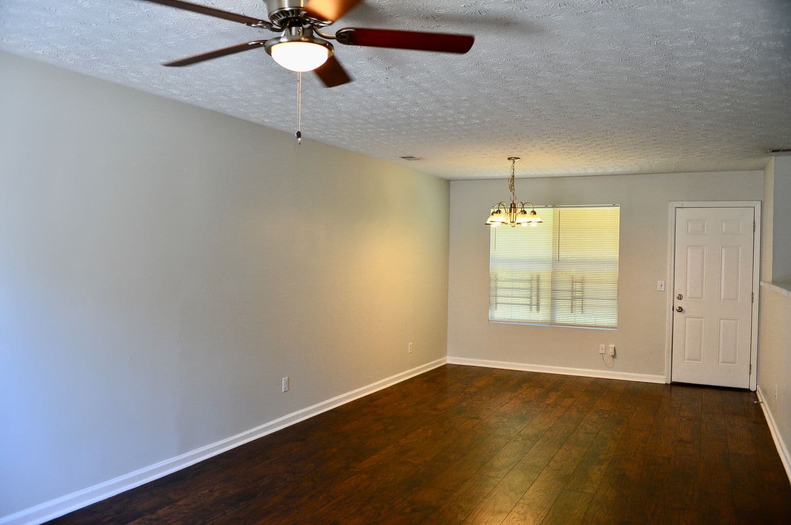 Ellenwood House: 4256 Viewpoint LN.