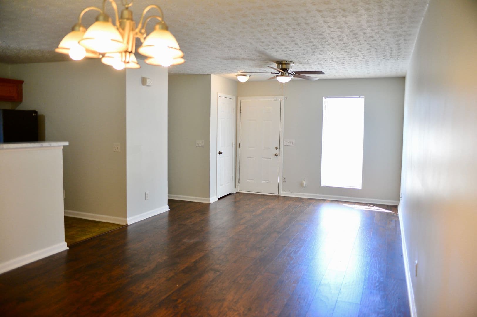 Ellenwood House: 4256 Viewpoint LN.