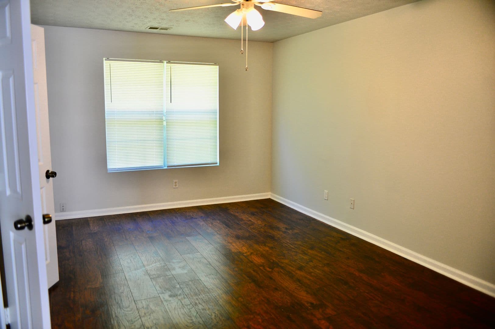 Ellenwood House: 4256 Viewpoint LN.