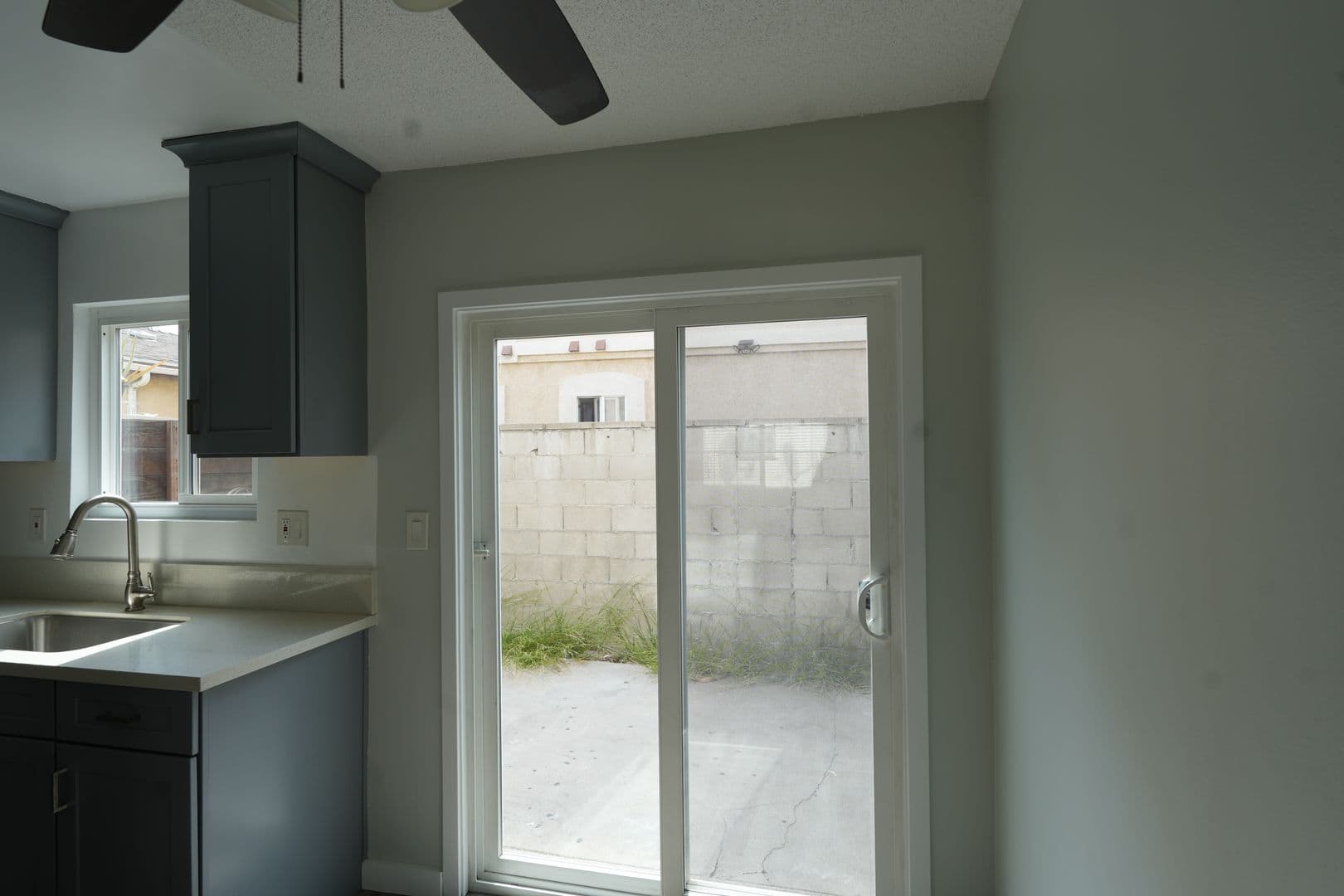 Los Angeles Apartment: 5309-11 Boswell Place