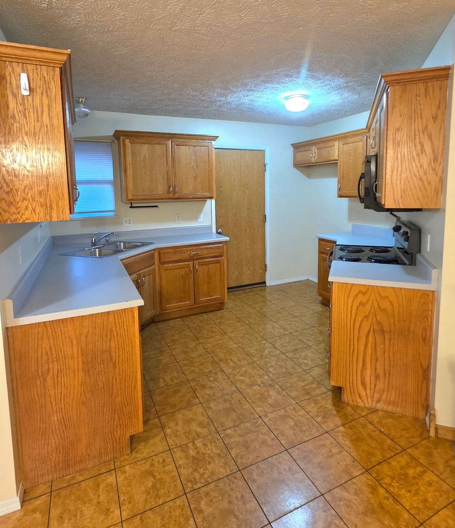 Ozark Multiplex: 1718 S 10th Ave