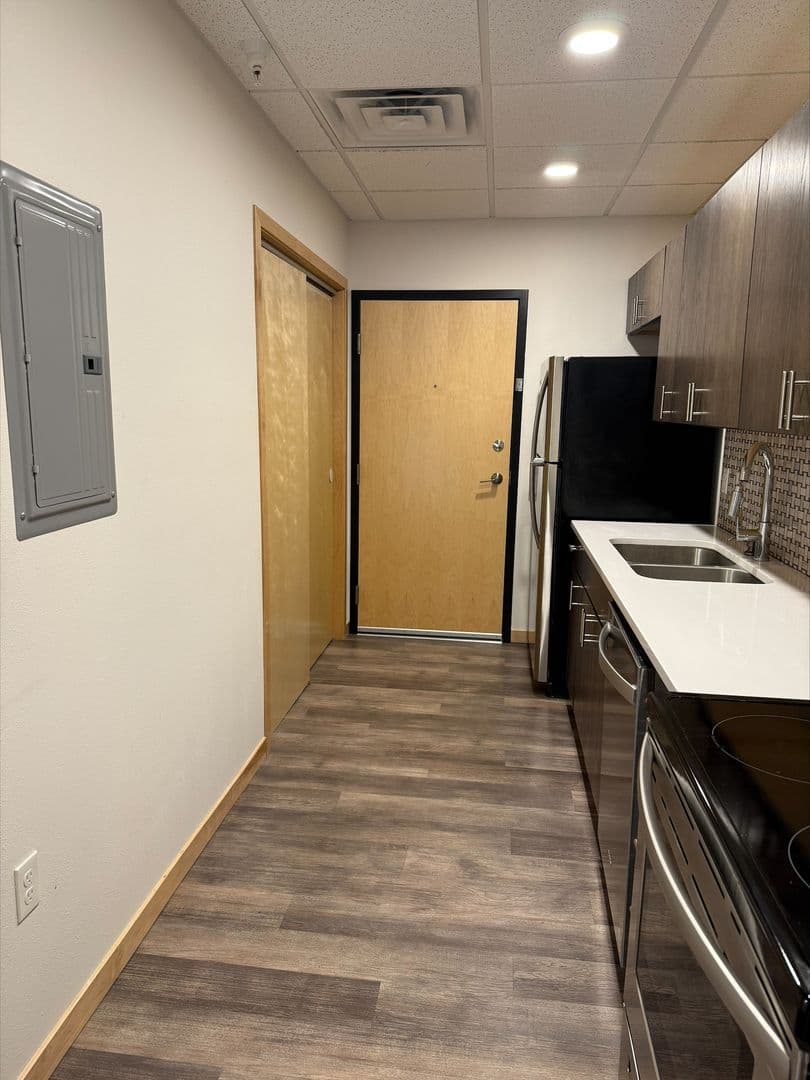 Dakota Dunes Apartment: 303 Dakota Dunes Blvd